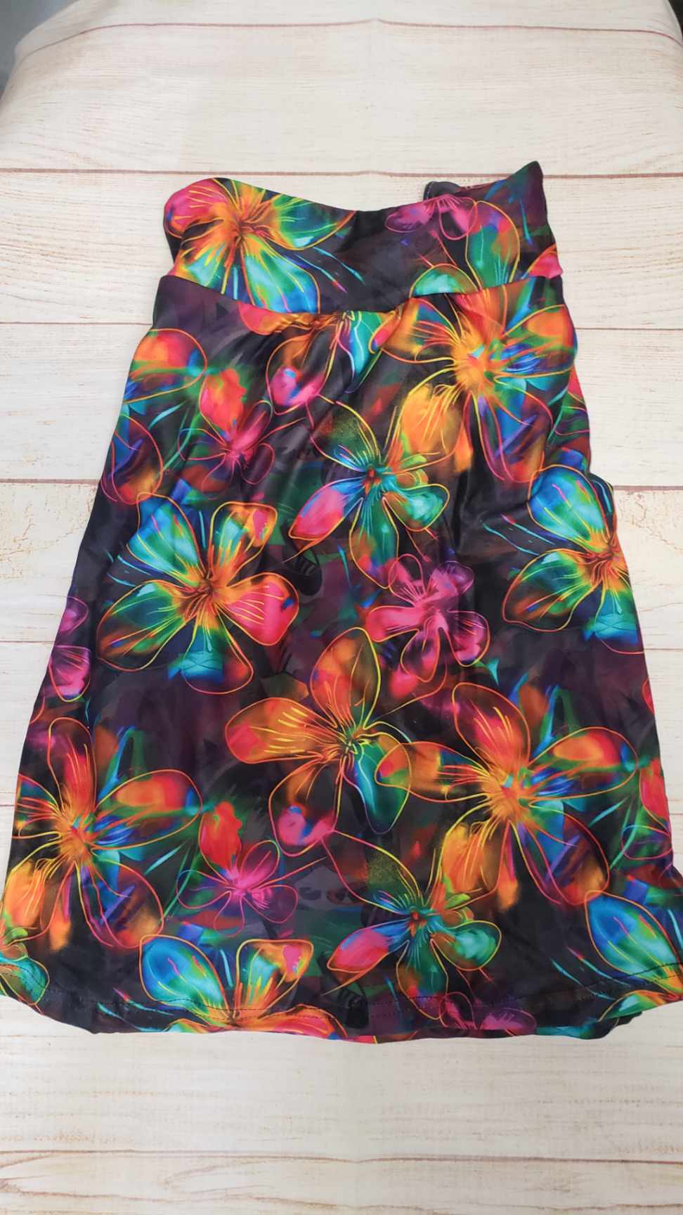 Neon Flowers leggings and skorts with pockets