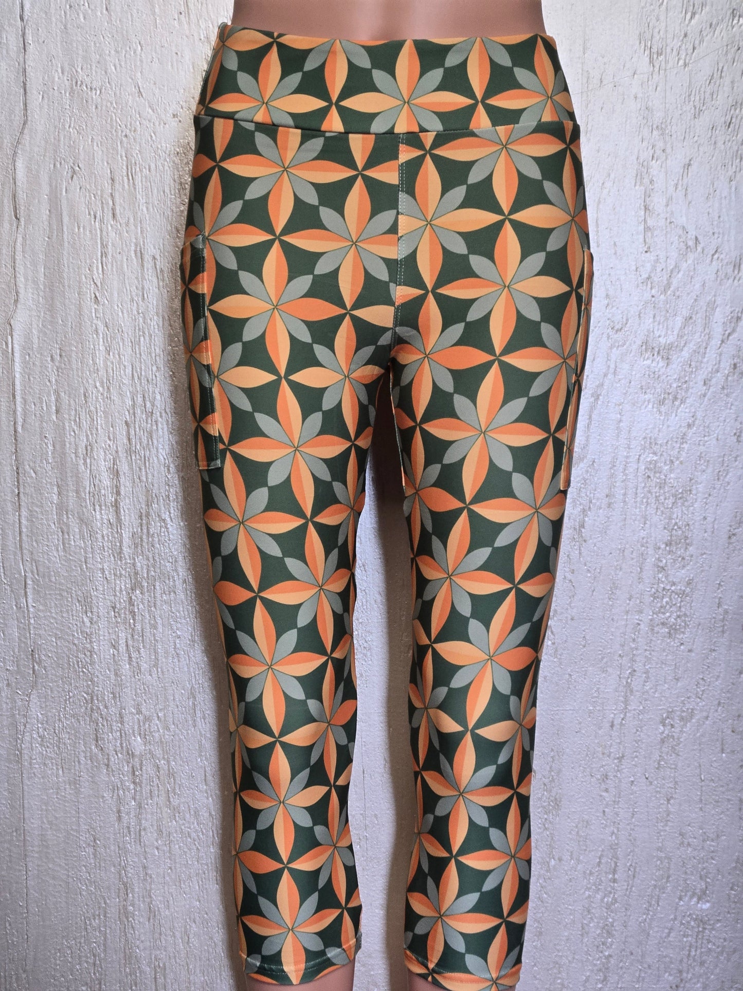 Green and Gold star leggings with pockets