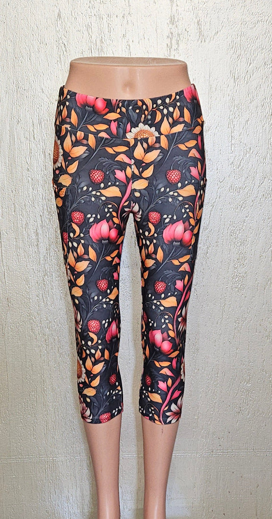 Petals and Berries capris with pockets