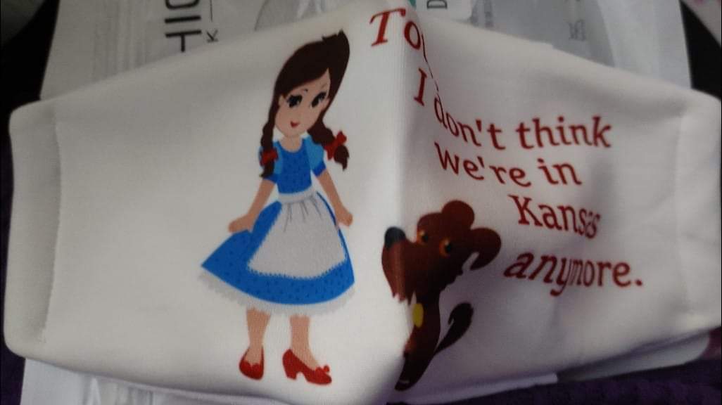 Toto Dorothy mask