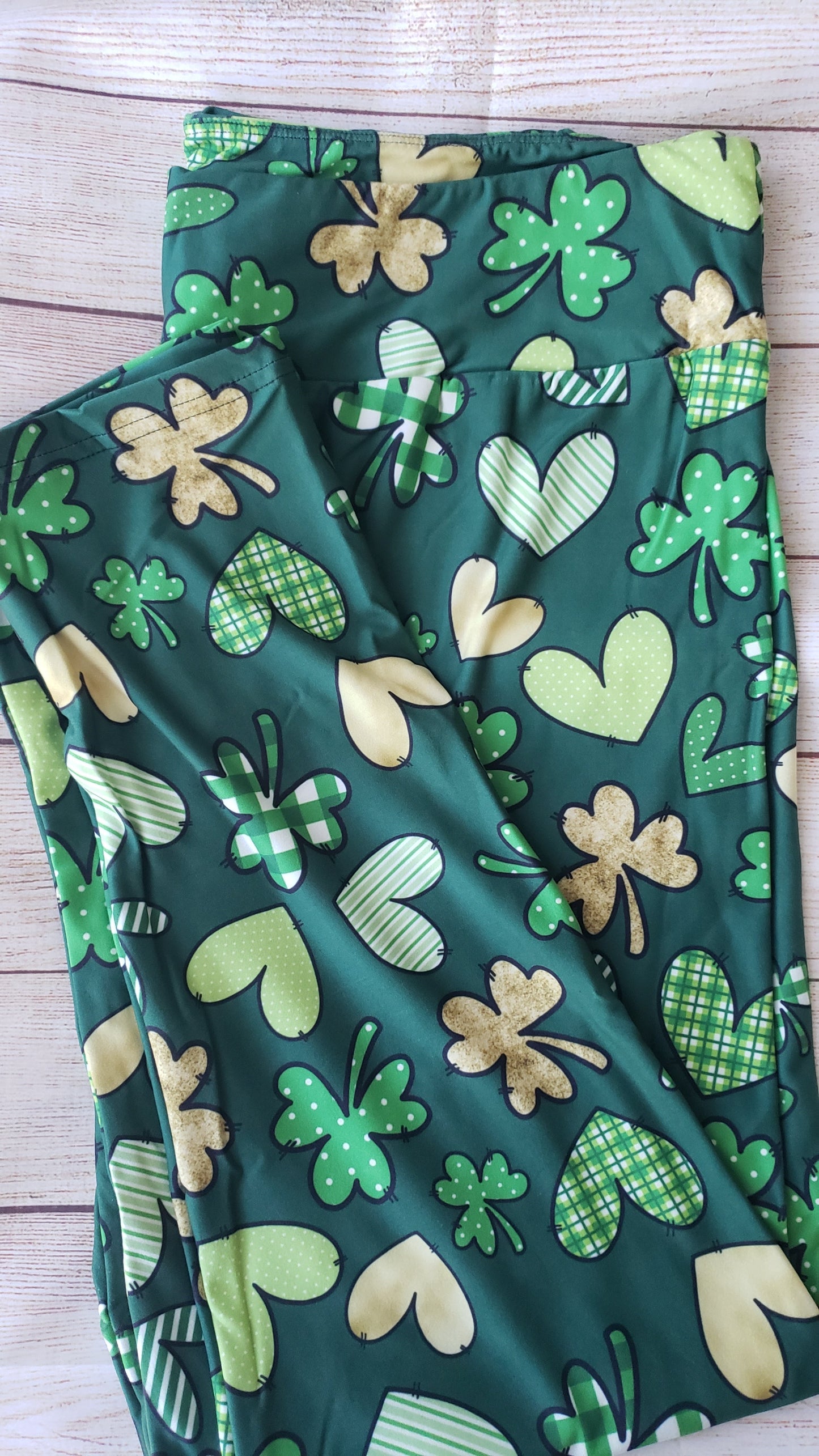 Hearts and Shamrocks leggings without pockets