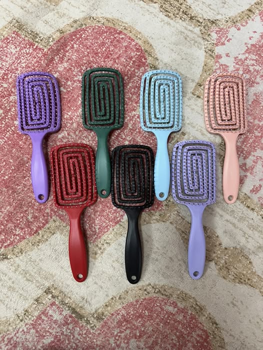 Viral hairbrush