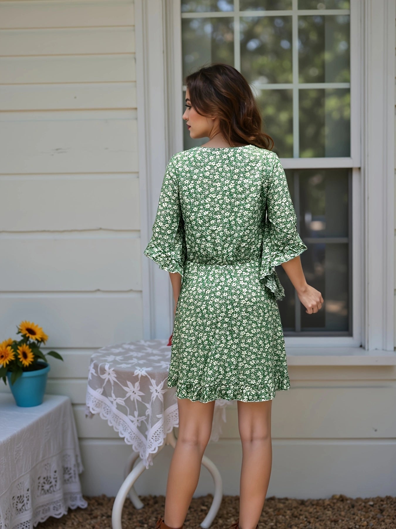 Floral Midi Dress – Flowy V-Neck Dress