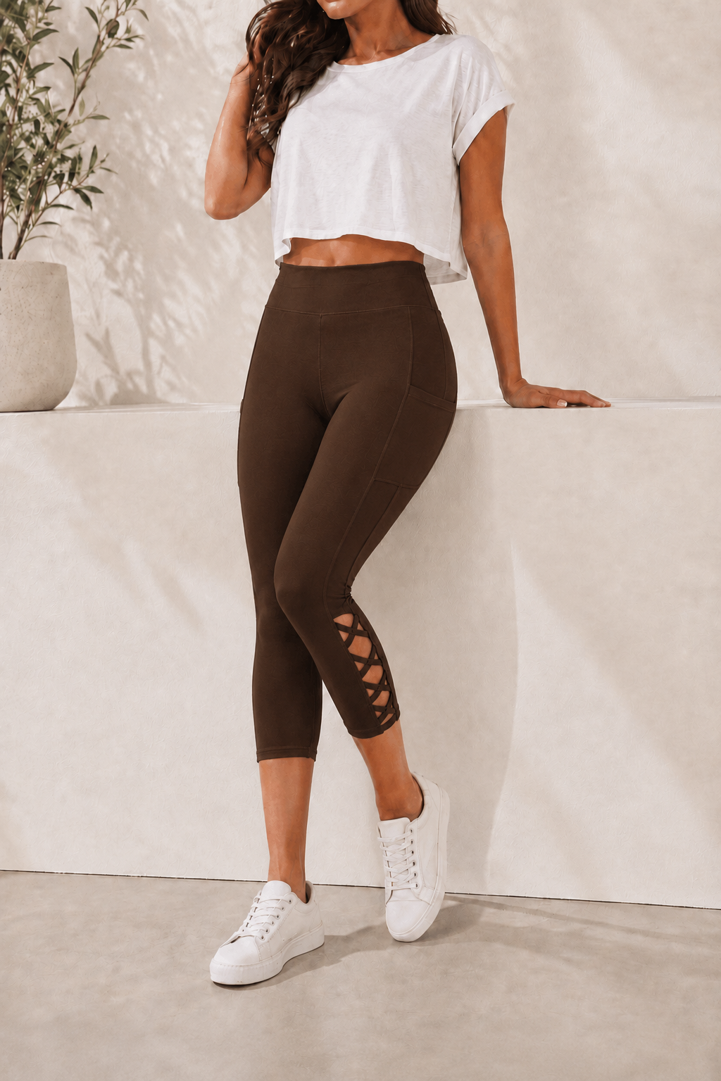 CRISS CROS RUN- CHOCOLATE BROWN legging /capri