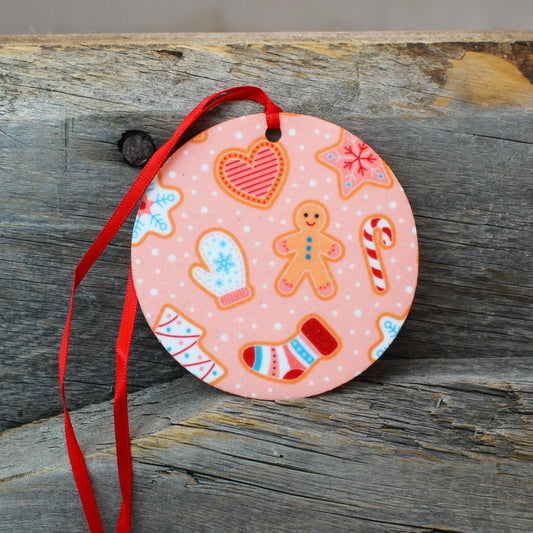 Gingerbread Dreams Re-Scentable Round Car Freshener