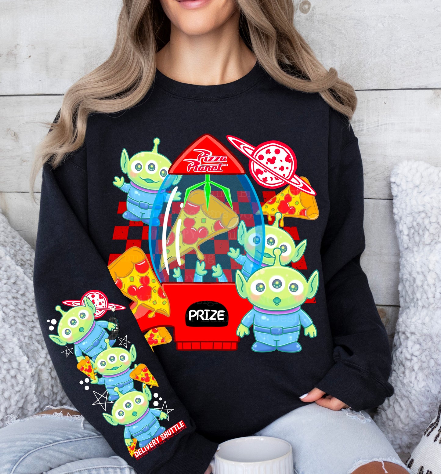 PIZZA ALIEN SWEATSHIRT W/ SLEEVE PRINT