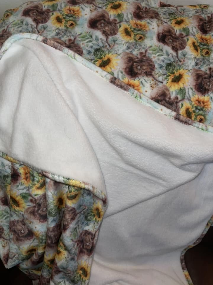 KIRB- GIANT SHAREABLE THROW BLANKET