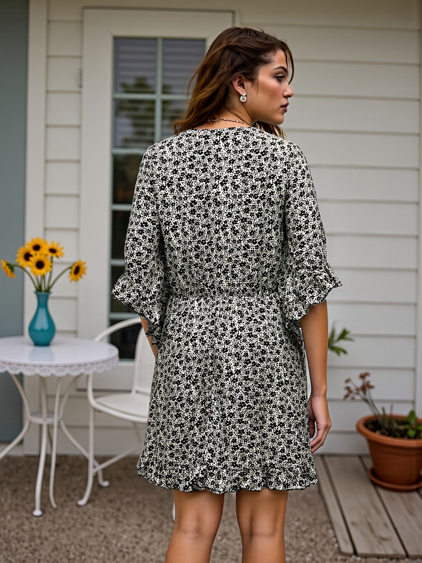 Floral Midi Dress – Flowy V-Neck Dress