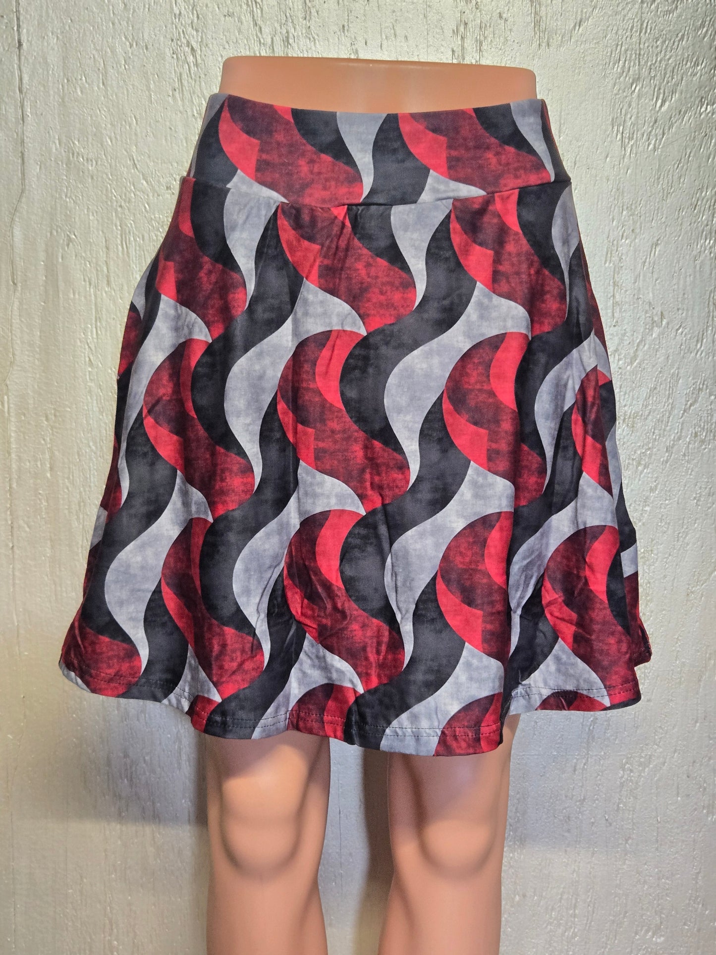 Burgundy, black, and Grey waves capris and skorts with pockets