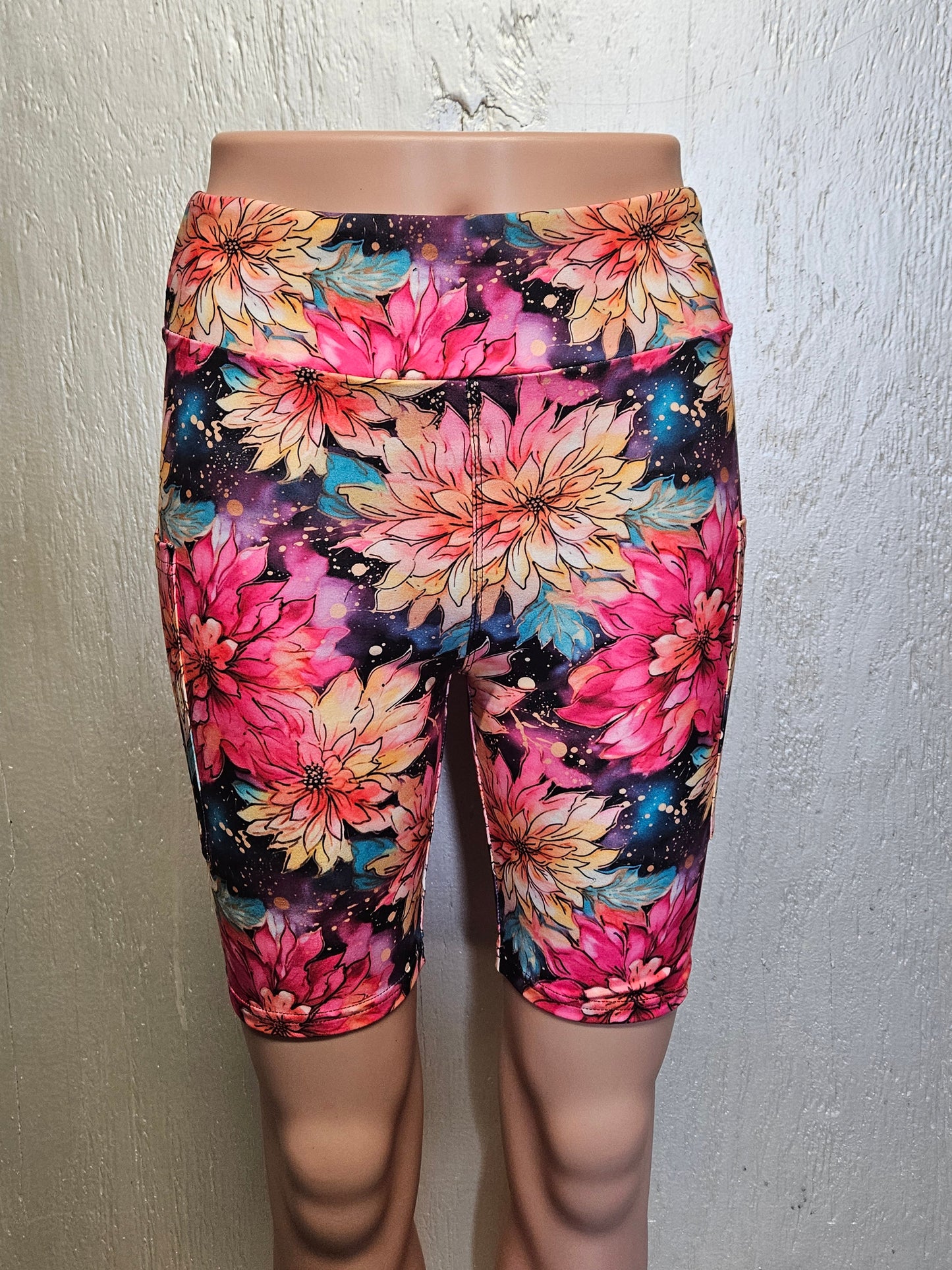 Grungy Dahlias capris and bike shorts with pockets