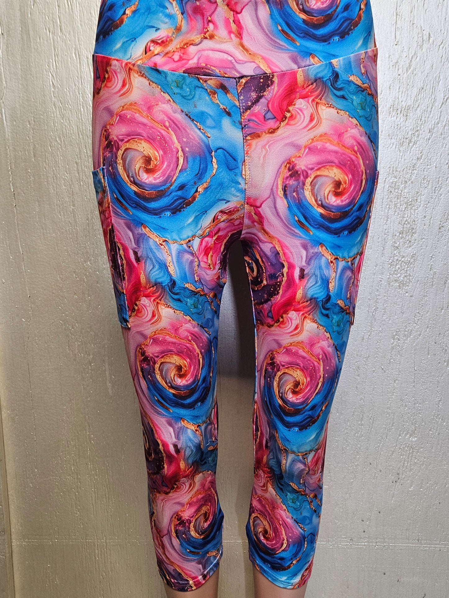 Golden swirl capris with pockets