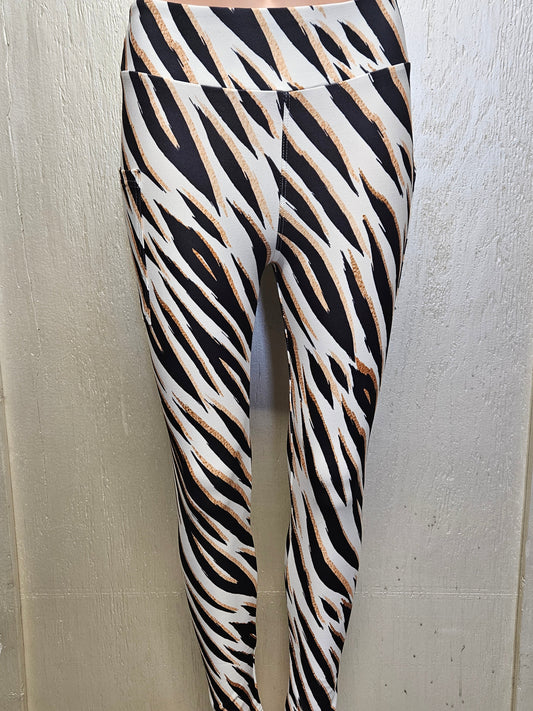 Call to the Wild leggings and capris with pockets