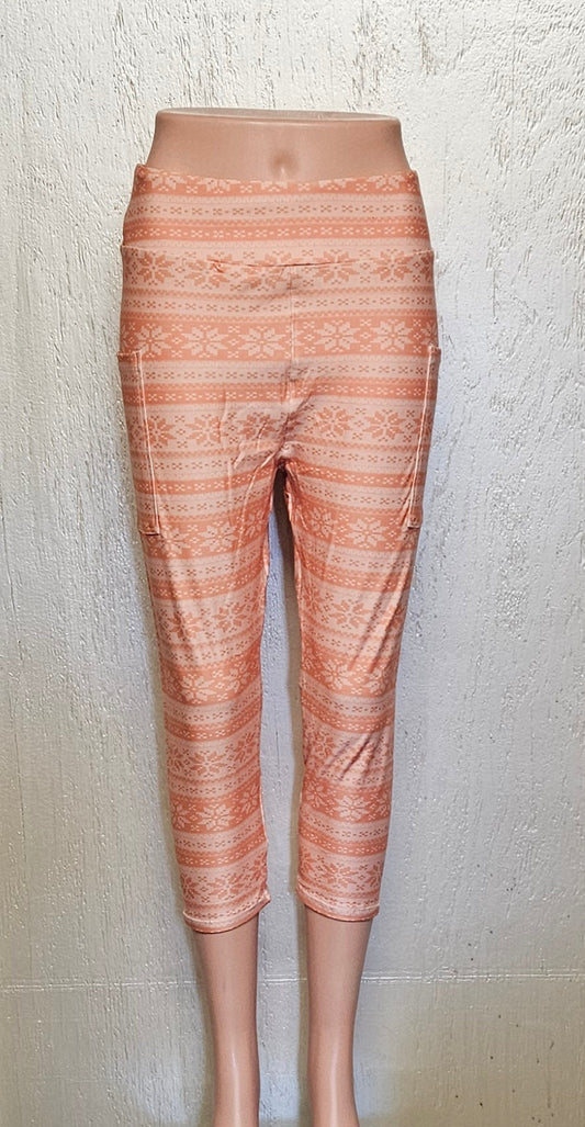 Pixels In Peach capris with pockets