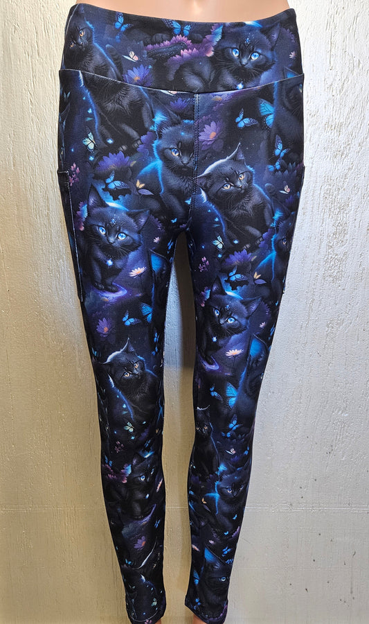 Black cat dreams leggings with pockets
