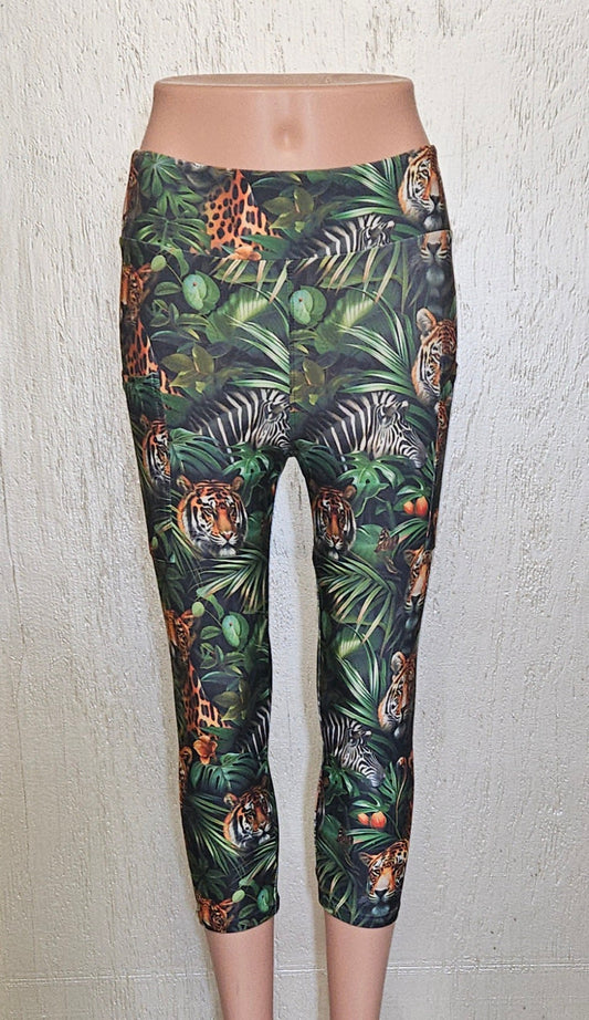 Animal Paradise capris with pockets