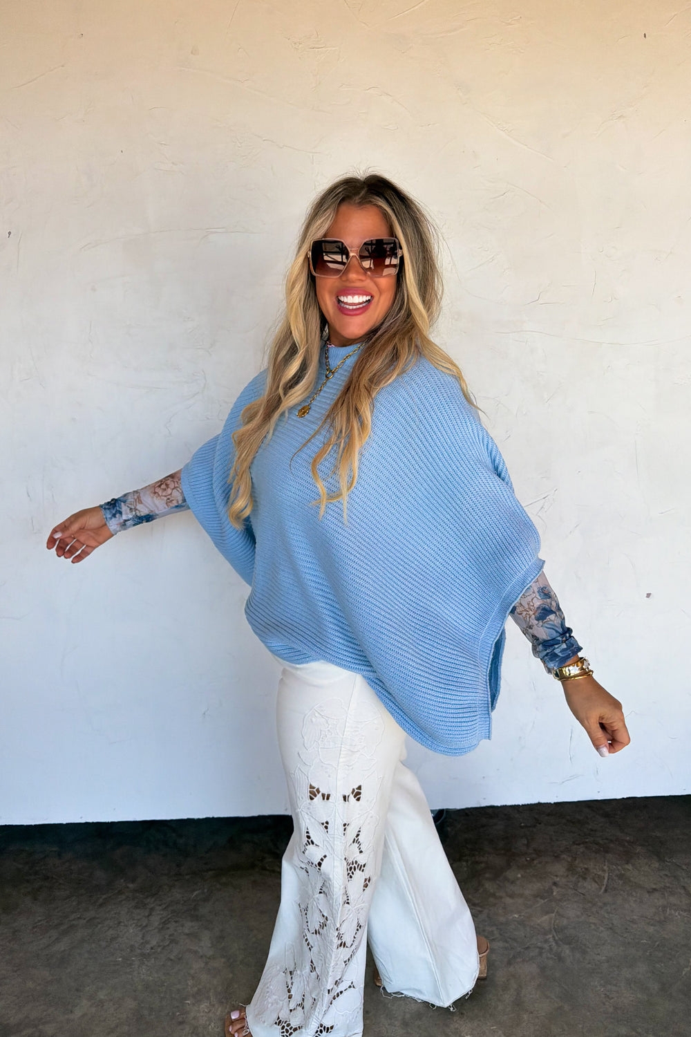 Meg Poncho Sweater Preorder eta beg Feb