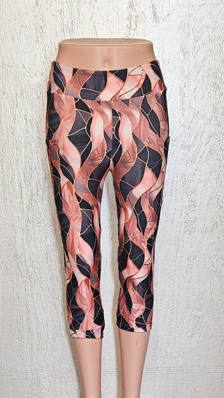 Gold and Black Waves capris with pockets