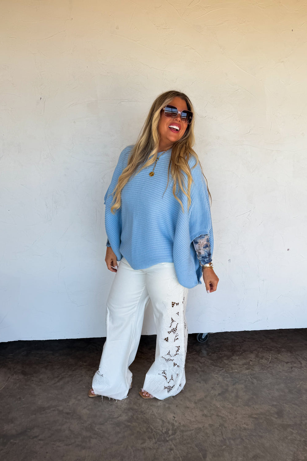 Meg Poncho Sweater Preorder eta beg Feb