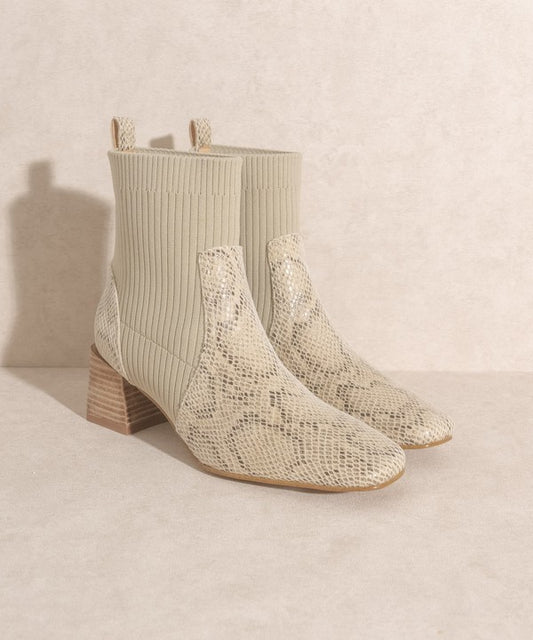 OASIS SOCIETY Geraldine   Sock Bootie