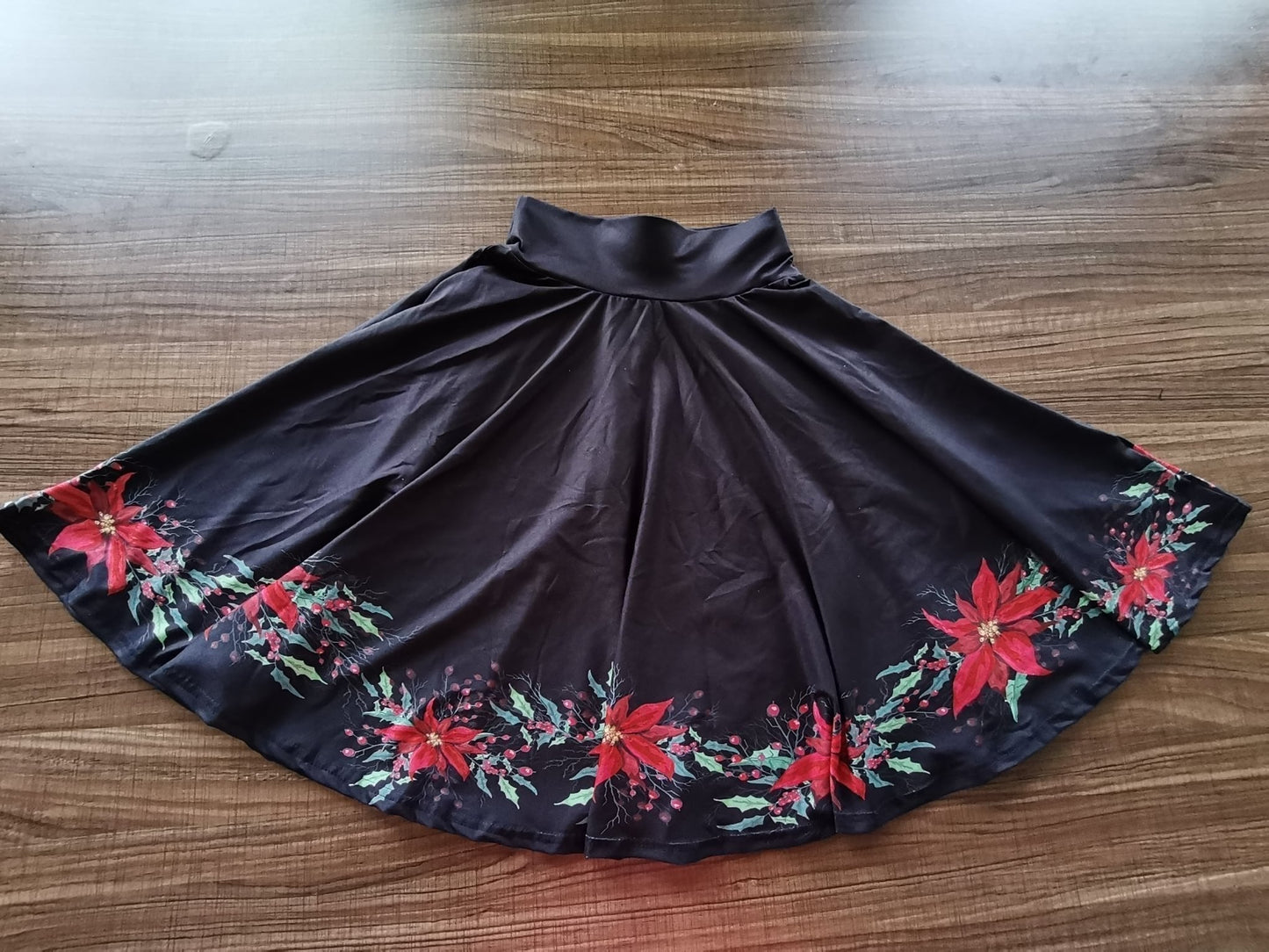 SWING SKIRT RUN- FLORAL DIPPED GNOMES-
