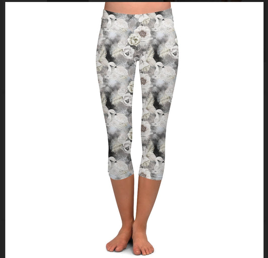 Flutterflies Leggings / Capris