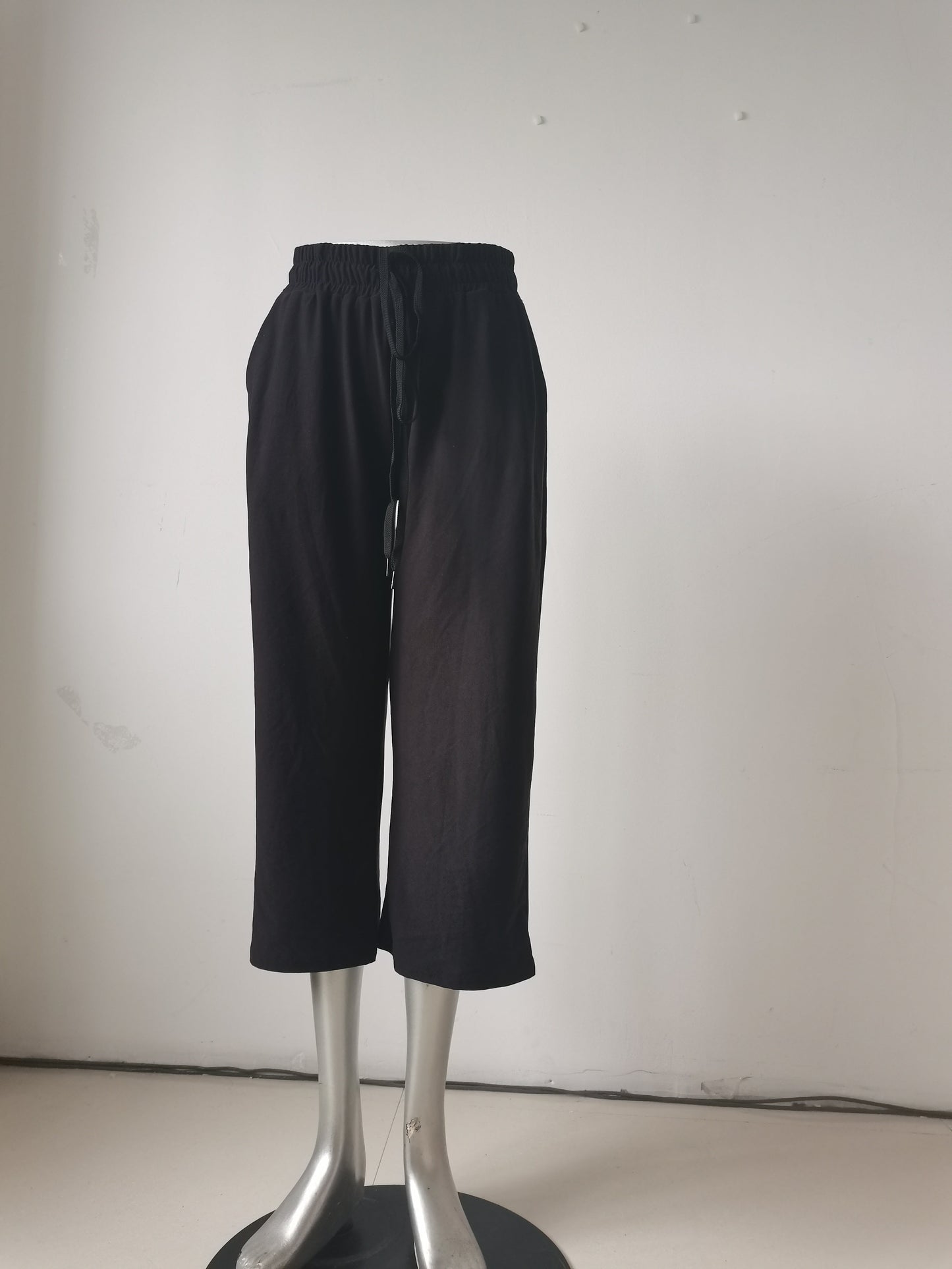 LC RUN-BLACK LOUNGER CAPRI-2 CHOICES